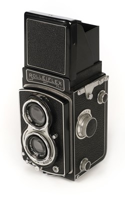 Lot 110 - Rolleiflex "New Standard" medium format 6x6 TLR film camera, 1949-1941, Serial No. 894515