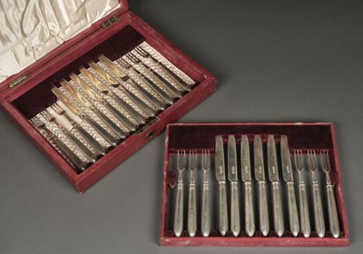 Lot 30 - Knives & Forks.