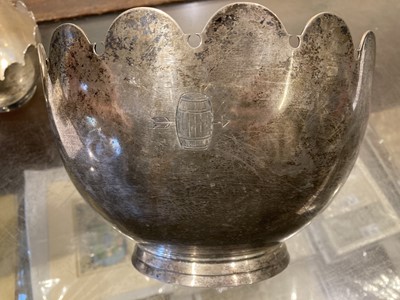 Lot 17 - Bowls. George V silver bowls