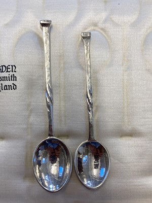 Lot 38 - Omar Ramsden. Cased silver tea and coffee spoons