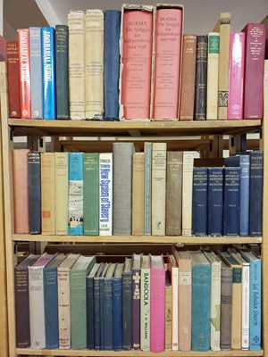 Lot 422 - India. A large collection of mostly 20th-century India reference & related