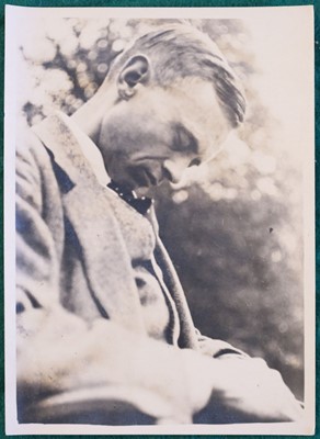 Lot 146 - Great Britain. A large collection of loose and mounted albumen print photographs