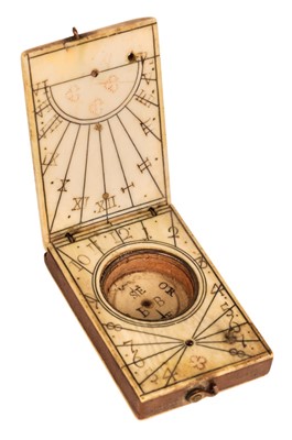 Lot 113 - Sundial. 18th-century  pocket sundial