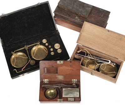 Lot 98 - Scales. Apothecaries scales and weights
