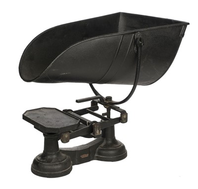 Lot 105 - Scales. Late Victorian grain scales