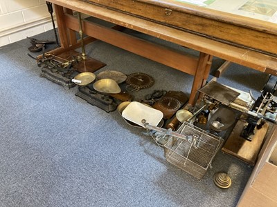 Lot 110 - Scales. Various scales and weights