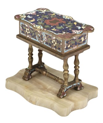 Lot 64 - Patch Box. Champlevé table box