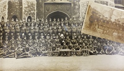 Lot 375 - WW1. A large collection of World War 1 history & related