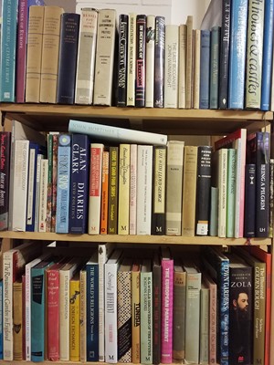 Lot 467 - Politics. A large collection of modern politics & economics reference & related