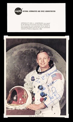 Lot 909 - Apollo Mission Programme Autographs. A collection of 30 items