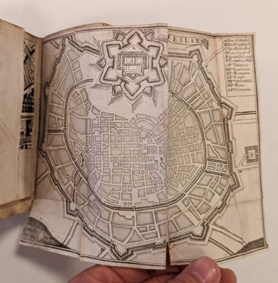 Lot 25 - Leiden. Les delices de Leide, une des célébres villes de l'Europe, 1712