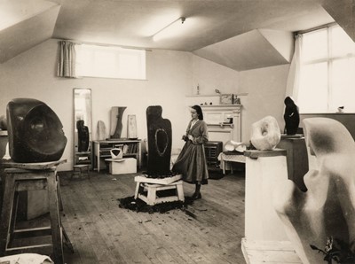 Lot 267 - Hepworth (Barbara, 1903-1975). A group of autograph letters and photographs...