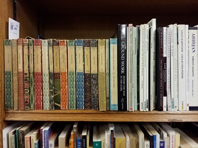 Lot 432 - Poetry paperbacks. A large collection of approximately 600 modern poetry paperbacks