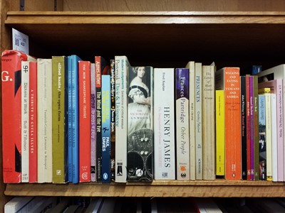 Lot 433 - Paperbacks. A large collection of literary and assorted paperbacks