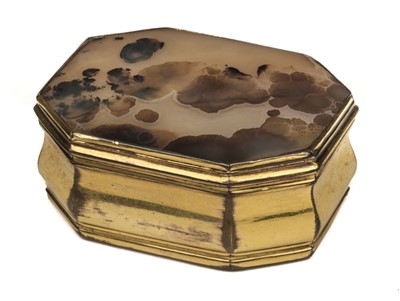 Lot 310 - Agate Box. A fine 18th-century agate and gilt metal box