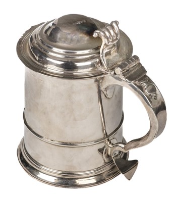 Lot 8 - Tankard.  A Queen Anne silver tankard by Nathaniel Lock, London 1710