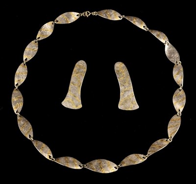Lot 381 - Malcolm Appleby.  A jewellery suite by Malcolm Appleby, Edinburgh circa 1995