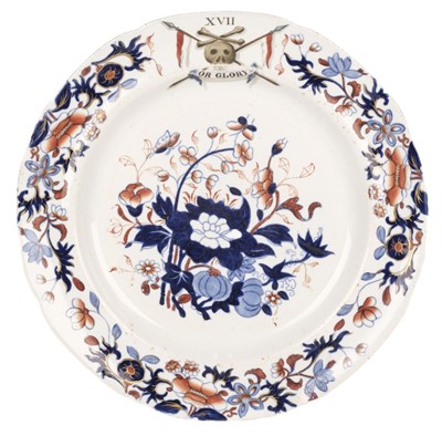 Lot 349 - 17th Lancers. A Victorian Spode ironstone pottery plate for the XVII Lancers
