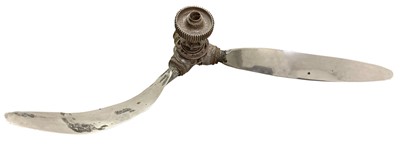 Lot 99 - Propeller. A WWII German VDM controllable pitch propeller hub shot down over Dorset