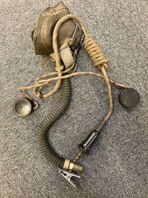 Lot 151 - RAF Oxygen Mask. A WWII RAF G Type oxygen mask