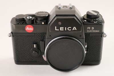 Lot 188 - Leica R3 Electronic 35mm SLR black camera body, serial no 1454470