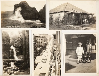 Lot 182 - USA. An assorted collection of approximately 300 photographs and snapshots