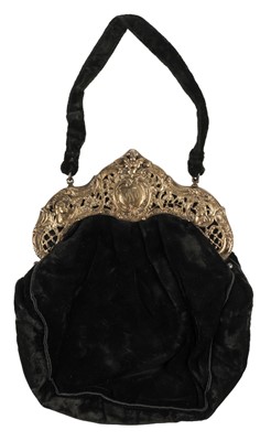 Lot 150 - Bag. An Edwardian evening bag, probably American, circa 1920