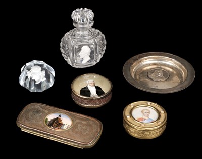 Lot 550 - Duke of Wellington. A mixed collection of Duke of Wellington memorabilia