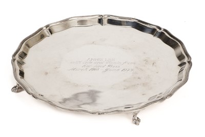 Lot 524 - Salver. Silver salver by J. B. Chatterley & Sons Ltd, Birmingham, 1972