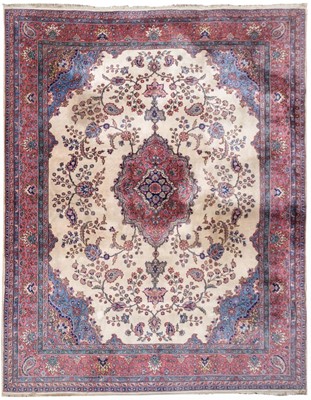 Lot 626 - Carpet. An early 20th century Middle Eastern woollen carpet
