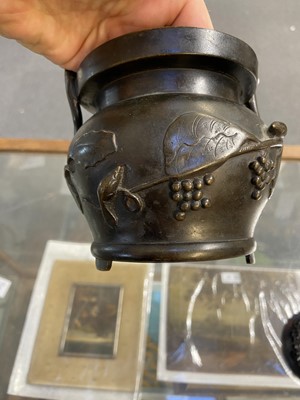 Lot 301 - Censer. Chinese bronze censer, late 19th/early 20th century