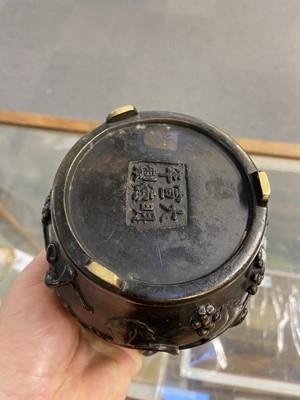 Lot 301 - Censer. Chinese bronze censer, late 19th/early 20th century