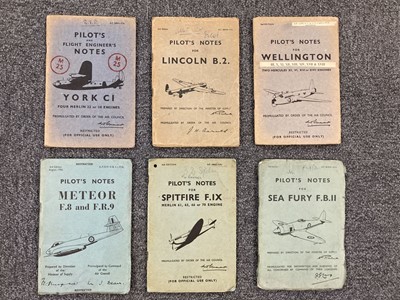 Lot 21 - Collection of 30 Pilots notes, 19.5 x 13 cm