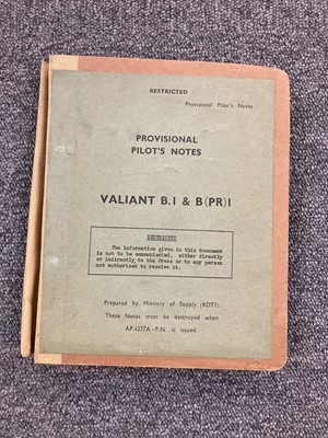Lot 21 - Collection of 30 Pilots notes, 19.5 x 13 cm