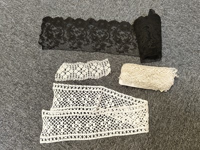 Lot 755 - Lace. A collection of lace items, some handmade, 19th-mid 20th century