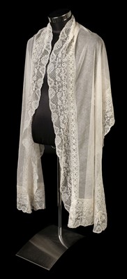 Lot 751 - Lace Stole. A Buckinghamshire lace stole, 1st half 19th century, & other lace