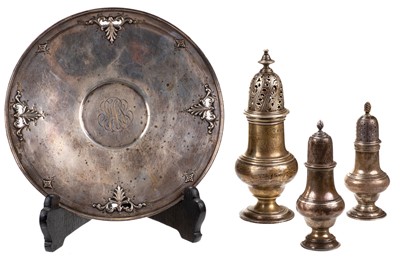 Lot 484 - Mixed Silver. A silver sugar caster by Barker Brothers, Birmingham 1902