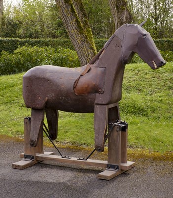 Lot 282 - WWI Cavalry Training Horse. A WWI wooden training 'war' horse used by the Cavalry