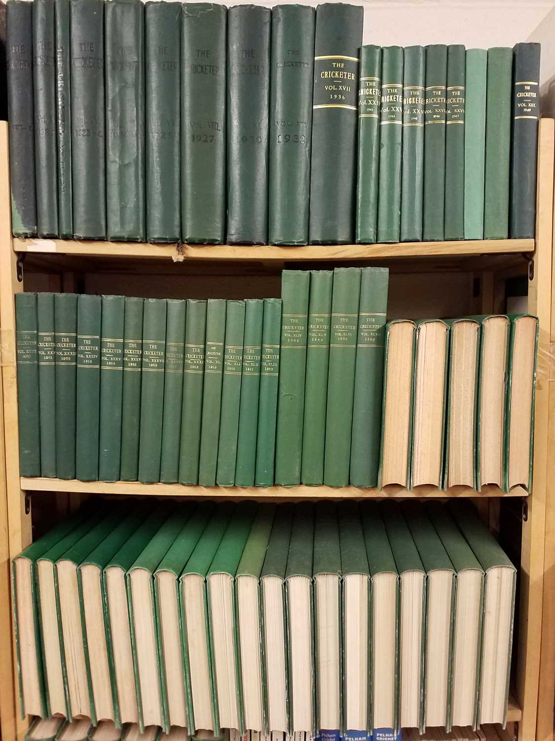 Lot 445 - Cricket. A large collection of 20th Century cricket periodicals & literature