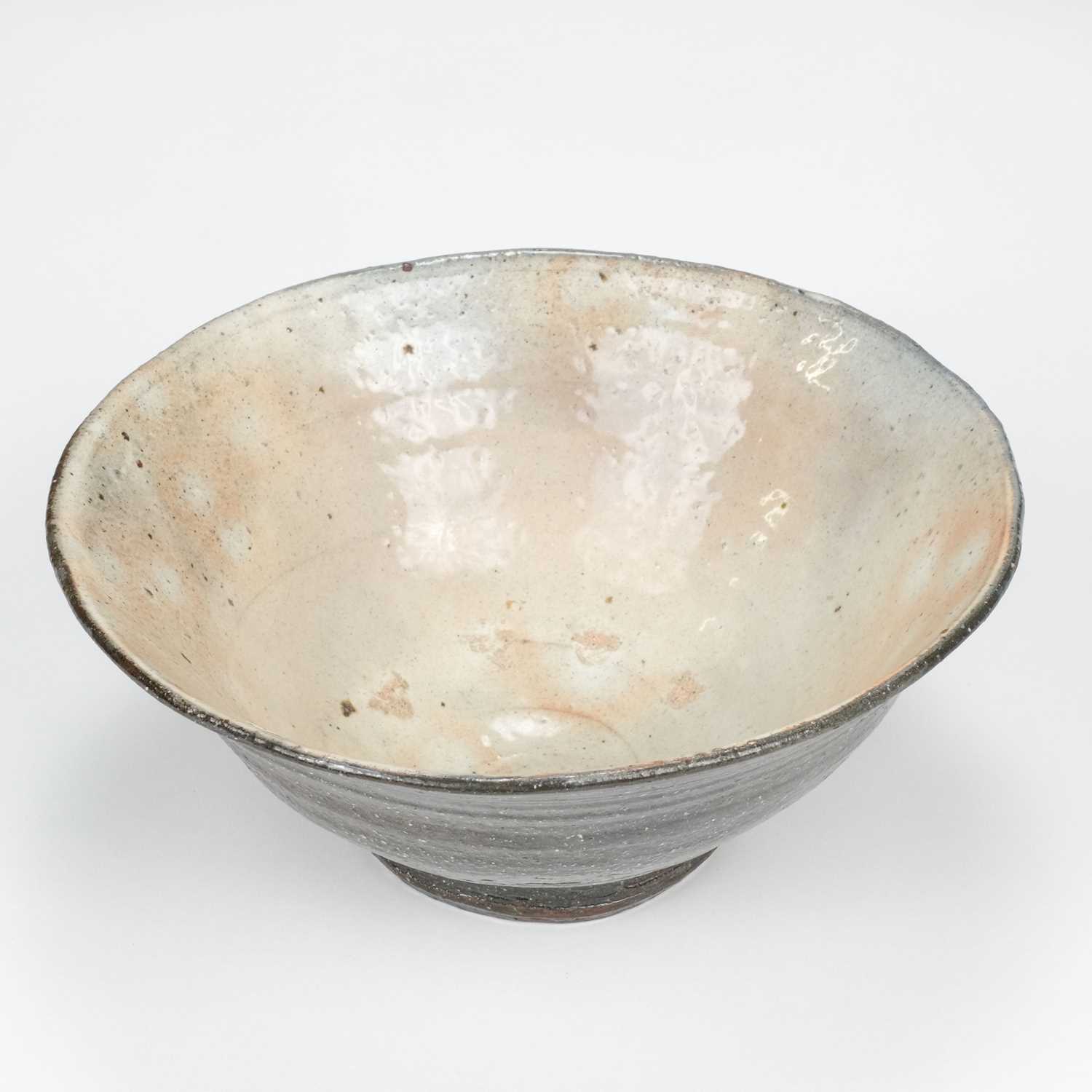 Lot 404 - Lee Kang-Hyo (1961-). A deep punch'ong stoneware bowl