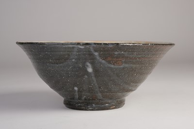 Lot 404 - Lee Kang-Hyo (1961-). A deep punch'ong stoneware bowl
