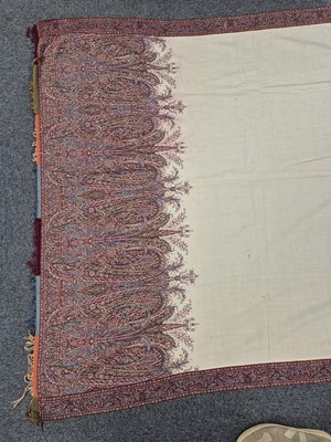 Lot 363 - Shawl. A large Kashmir shawl, early 19th century
