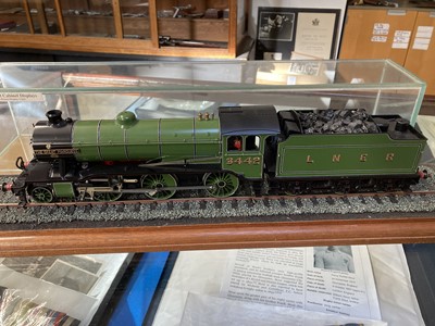 Lot 4 - Locomotive. A well presented and detailed 7 mm finescale (2-rail) electric comdel of the LNER Class