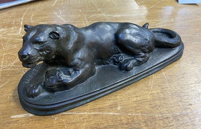 Lot 40 - Barye (Antoine-Louis, 1796-1875). Panthère couchée, bronze