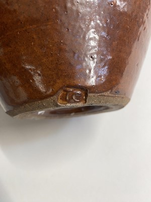 Lot 385 - Corser (Trevor, 1938-2015). A stoneware jar with lugs