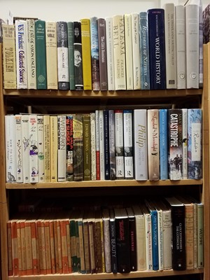 Lot 335 - Miscellaneous Literature. A large collection of modern miscellaneous literature