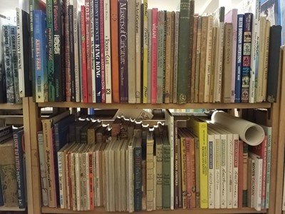 Lot 339 - Illustrated Literature. A large collection of modern illustrated literature & related reference