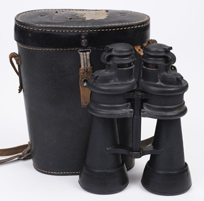 Lot 279 - Kriegsmarine Binoculars. A pair of WWII German Kriegsmarine binoculars, stamped 7 x 50 beh