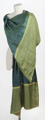 Lot 588 - Shawl. A Spitalfields changeable silk stole, circa 1810-20