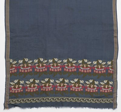 Lot 589 - Shawl. A Spitalfields silk stole, circa 1810-20